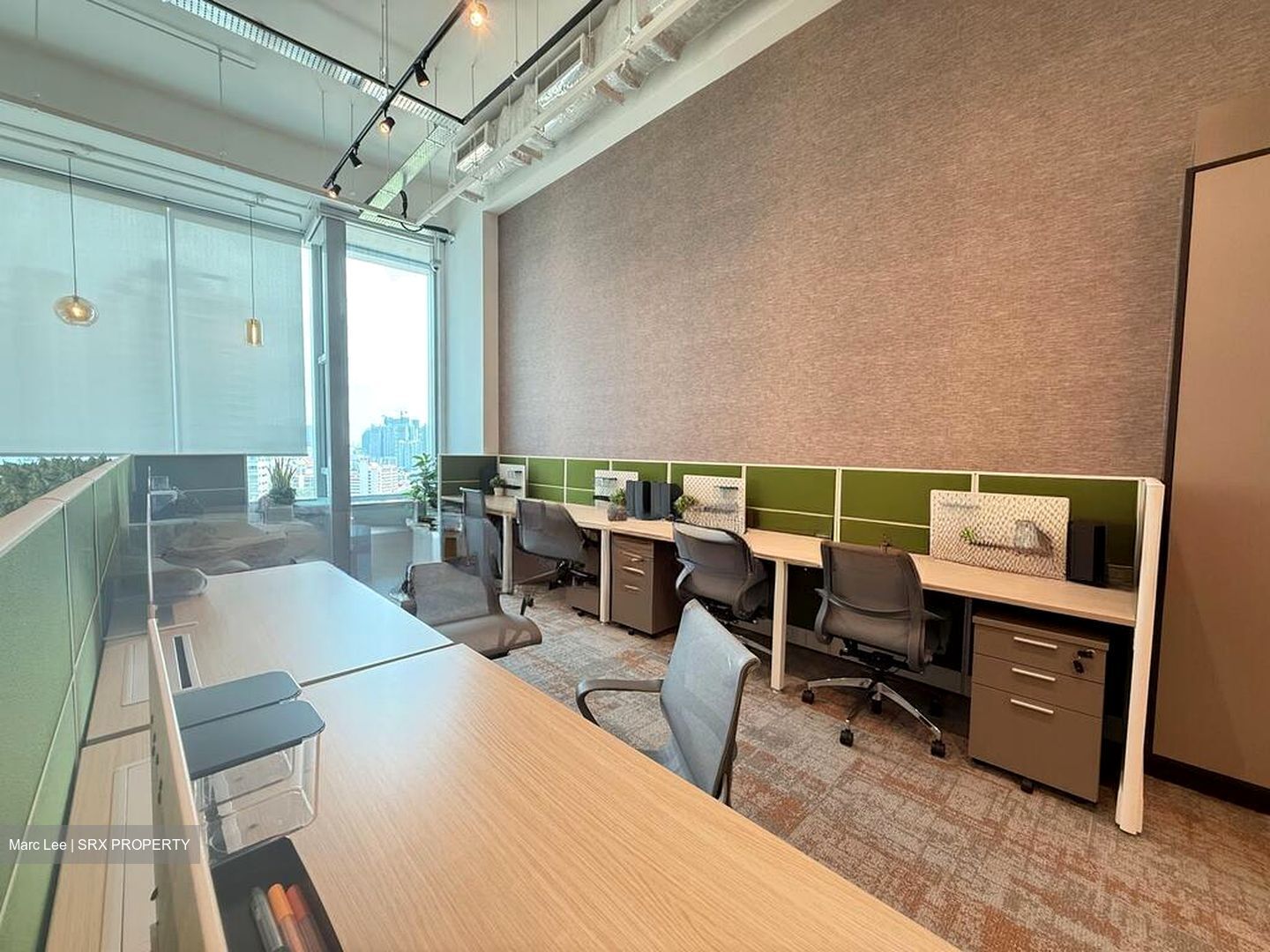Arc 380 (D8), Office #497343181